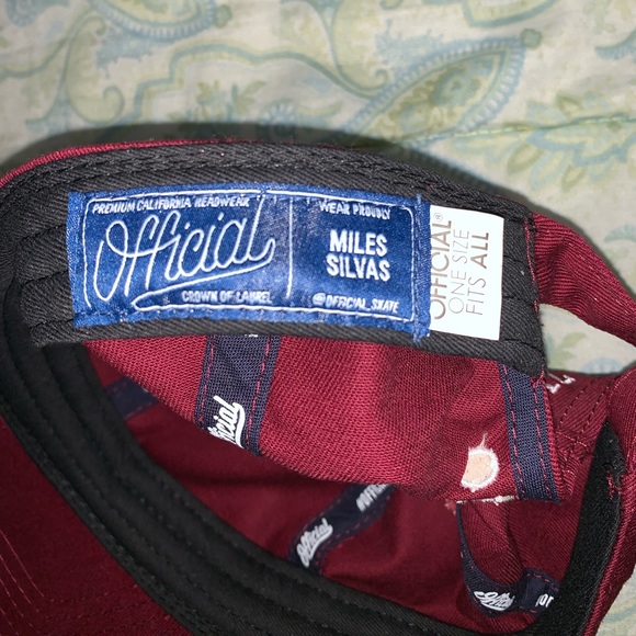 Official Red Hat - Picture 4 of 5